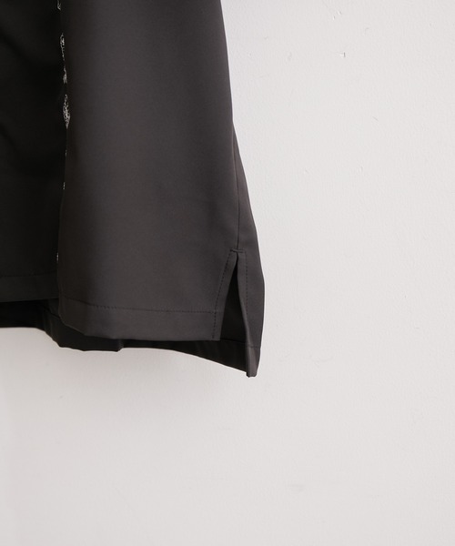  j.n.r.d（ジェー・エヌ・アール・ディー）の「【35COFFEEコラボ 】j.n.r.d/フラワーモチーフ刺繍シャツ（シャツ/ブラウス・メンズ・ブラック系その他/ブラック・LL/M/L）」の7枚目の写真