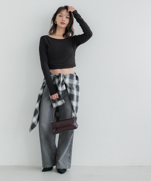 coca(coca)(コカ)の「前後2WAY クロップド丈リブトップス(Tシャツ/カットソー・レディース・アイボリー/その他1/ブラック/グレー/チャコール/ホワイト/ダークブラウン・M/L/S/XL)」の8枚目の写真