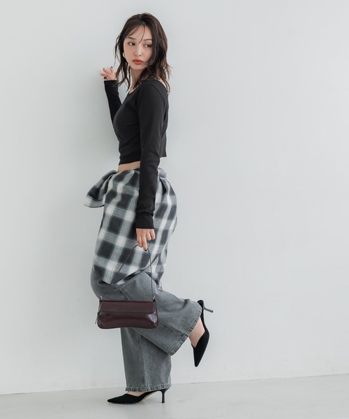 coca(coca)(コカ)の「前後2WAY クロップド丈リブトップス(Tシャツ/カットソー・レディース・アイボリー/その他1/ブラック/グレー/チャコール/ホワイト/ダークブラウン・M/L/S/XL)」の10枚目の写真