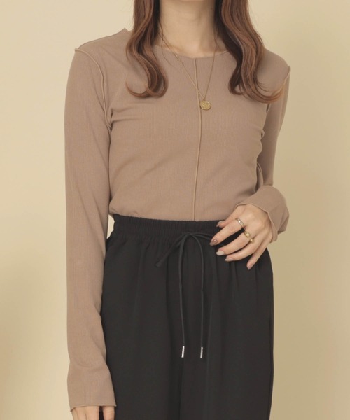 mil（ミル）の「【150㎝前後の小柄さんサイズ】袖スリットリブカットソー（Tシャツ/カットソー・レディース・モカ/ブラック/アイボリー・XS/S）」の5枚目の写真