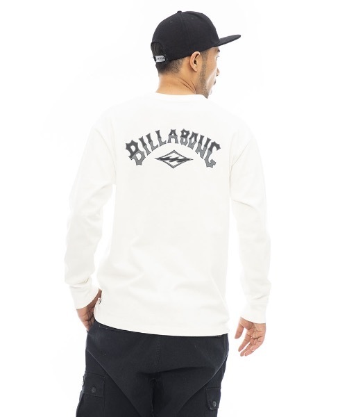 BILLABONG（ビラボン）の「BILLABONG メンズ 【BAD DOG】 WORK LS ロンＴ 【2023年秋冬モデル】/ビラボンアーチブランドロゴバックプリントロングスリーブTシャツ（Tシャツ/カットソー・メンズ・ブラック/ダークグリーン/オフホワイト・MEDIUM/LARGE/X-LARGE）」の6枚目の写真