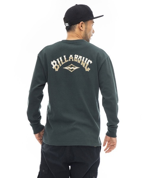 BILLABONG（ビラボン）の「BILLABONG メンズ 【BAD DOG】 WORK LS ロンＴ 【2023年秋冬モデル】/ビラボンアーチブランドロゴバックプリントロングスリーブTシャツ（Tシャツ/カットソー・メンズ・ブラック/ダークグリーン/オフホワイト・MEDIUM/LARGE/X-LARGE）」の16枚目の写真