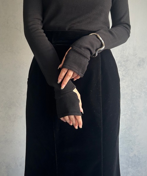 &g'aime(アンジェム)の「【&g’aime】<&g'aime BASIC>袖口スリットハイネックニットトップス(ニット/セーター・レディース・グリーン/ホワイト/ブラック・FREE)」の17枚目の写真
