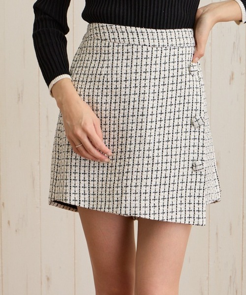 Loco Ocean（ロコオーシャン）の「ラップディテールツイードスカート風ショートパンツ（スカート・レディース・ホワイト/ブラック・FREE）」の2枚目の写真