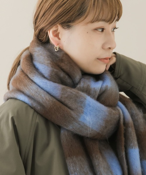 SMELLY(スメリー)の「ブロックチェックボリュームマフラー(マフラー・レディース・ブルー/オレンジ・-)」の17枚目の写真