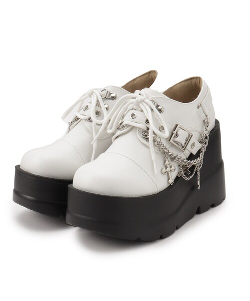 cs T&P（シーエスティーアンドピー）の「厚底十字架モチーフチェーン付きパンプス（パンプス・レディース・ホワイト/ワインレッド/ブラック・M/L/LL/S）」の4枚目の写真