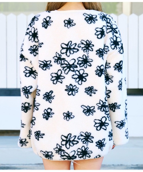 アルベロベロ お花ポイントモチーフ モノトーンジップアップジャケット アルベロベロ お花ポイントモチーフ モノトーンジップアップジャケット