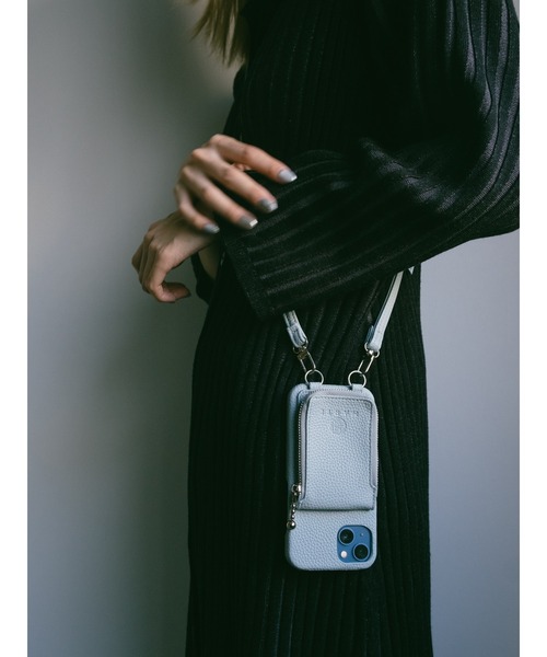 MARTE（マルテ）の「Shoulder strap iPhone case/iPhone13、iPhone14/ショルダーストラップiPhoneケース（スマホケース/カバー・レディース・ベージュ/レッド/ライトグリーン/ブラック/ライトブルー・iPhone 14/iPhone 13）」の11枚目の写真