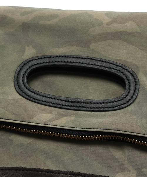 SHIPS for women（シップスフォーウィメン）の「MORMYRUS:カモクラッチ（クラッチバッグ・レディース・オリーブ・ONE SIZE）」の6枚目の写真