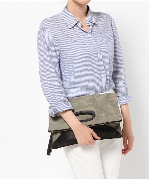 SHIPS for women（シップスフォーウィメン）の「MORMYRUS:カモクラッチ（クラッチバッグ・レディース・オリーブ・ONE SIZE）」の9枚目の写真