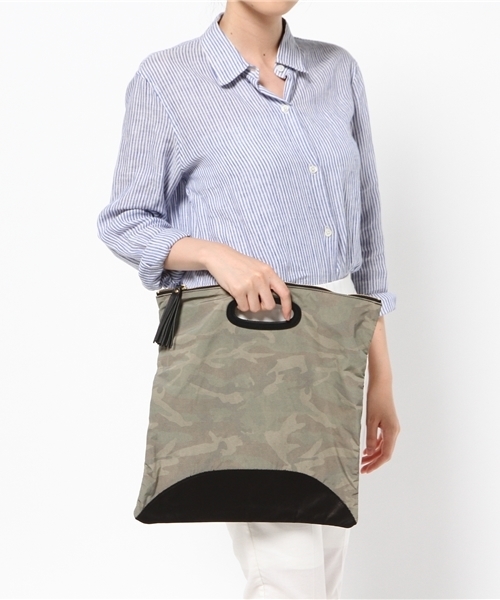 SHIPS for women（シップスフォーウィメン）の「MORMYRUS:カモクラッチ（クラッチバッグ・レディース・オリーブ・ONE SIZE）」の10枚目の写真