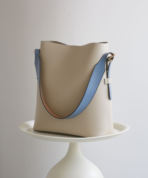 VIS（ビス）の「【A4収納】リバーシブルハンドルワンショルダーバッグ（ショルダーバッグ・レディース・イエロー系その他3/ブラック/キナリ/ベージュ系その他・FREE）」の3枚目の写真