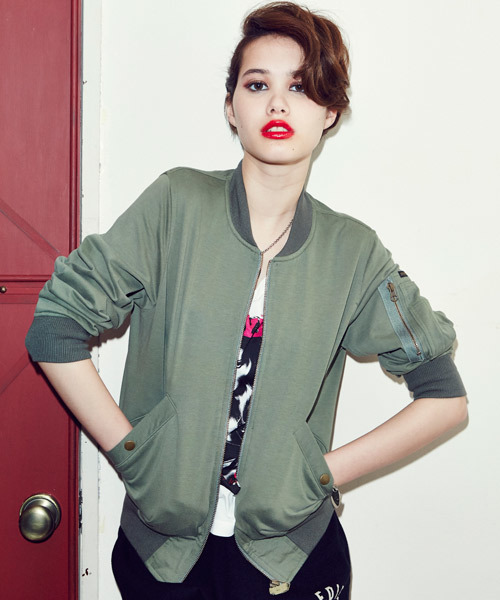 HYSTERIC GLAMOUR（ヒステリックグラマー）の「ハイゲージ裏毛 MA-1 JK（ミリタリージャケット・レディース・カーキ/ブラック・FREE）」の2枚目の写真