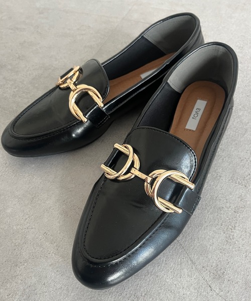 DouDou（ドゥドゥ）の「【WEB限定】 ビッグビットローファー（ローファー・レディース・シルバー/ブラック・23.5/24/24.5）」の5枚目の写真