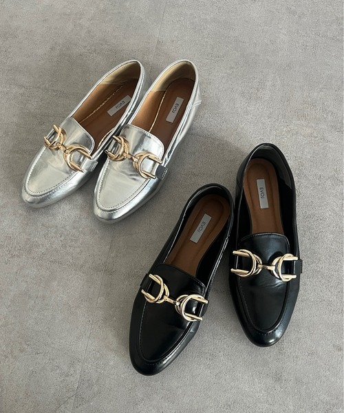 DouDou（ドゥドゥ）の「【WEB限定】 ビッグビットローファー（ローファー・レディース・シルバー/ブラック・23.5/24/24.5）」の7枚目の写真