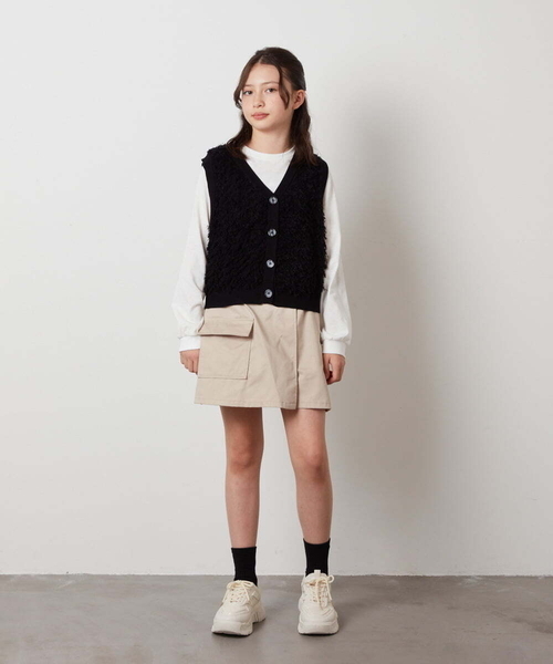 a.v.v（アーヴェヴェ）の「[140-150]【2点セット】フリンジニットベストセット（ベスト・キッズ・ブラック/ホワイト・140/150）」の6枚目の写真