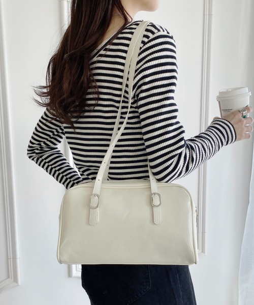 wears(ウェアーズ)の「PU素材 ミニボストンバッグ(ボストンバッグ・レディース・ブラック/アイボリー・FREE)」の8枚目の写真