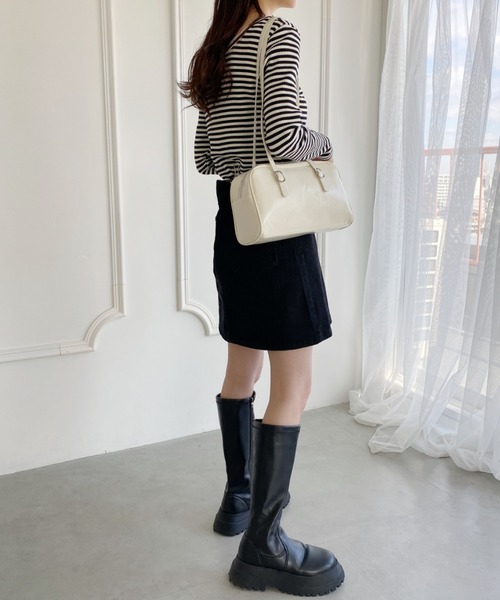 wears(ウェアーズ)の「PU素材 ミニボストンバッグ(ボストンバッグ・レディース・ブラック/アイボリー・FREE)」の11枚目の写真