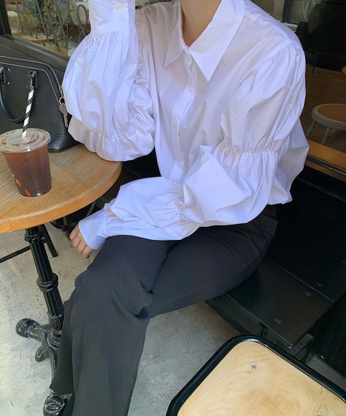 HALEY PESCA(ヘーリーペスカ)の「HALEY PESCA/ボリュームスリーブデザインシャツ(シャツ/ブラウス・レディース・ホワイト・SMALL/MEDIUM/LARGE/X-LARGE)」の1枚目の写真