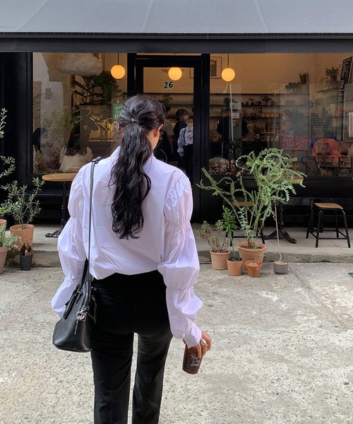 HALEY PESCA(ヘーリーペスカ)の「HALEY PESCA/ボリュームスリーブデザインシャツ(シャツ/ブラウス・レディース・ホワイト・SMALL/MEDIUM/LARGE/X-LARGE)」の5枚目の写真