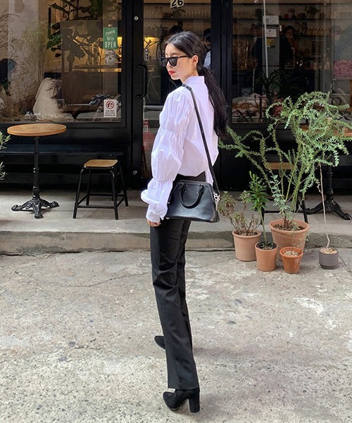 HALEY PESCA(ヘーリーペスカ)の「HALEY PESCA/ボリュームスリーブデザインシャツ(シャツ/ブラウス・レディース・ホワイト・SMALL/MEDIUM/LARGE/X-LARGE)」の3枚目の写真