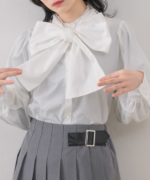 ems excite(エムズエキサイト)の「BIGボウタイBL(シャツ/ブラウス・レディース・ブルー/ブルー系その他/ホワイト・FREE)」の2枚目の写真