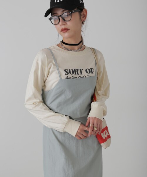 FREE'S MART(フリーズマート)の「バックオープンナイロンジャンパースカート(ワンピース・レディース・グレー/カーキ/ブラック・MEDIUM/SMALL)」の14枚目の写真