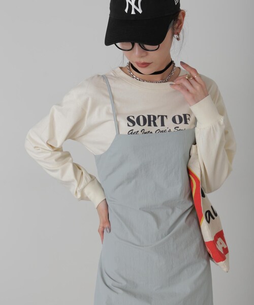 FREE'S MART(フリーズマート)の「バックオープンナイロンジャンパースカート(ワンピース・レディース・グレー/カーキ/ブラック・MEDIUM/SMALL)」の15枚目の写真