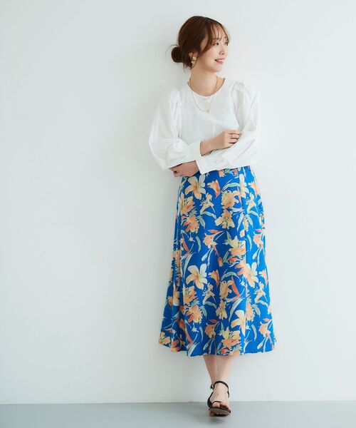 le.coeur blanc(ルクールブラン)の「カラービッグフラワーフレアスカート(スカート・レディース・ブルー系その他2/グリーン系その他・38)」の13枚目の写真