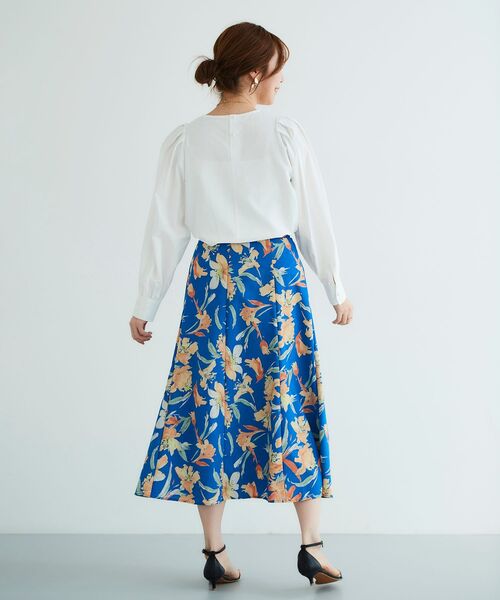 le.coeur blanc(ルクールブラン)の「カラービッグフラワーフレアスカート(スカート・レディース・ブルー系その他2/グリーン系その他・38)」の17枚目の写真