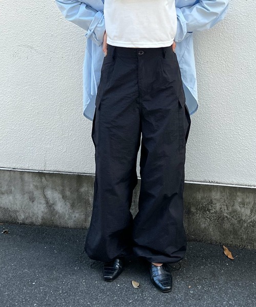 HALEY PESCA(ヘーリーペスカ)の「HALEY PESCA/ルーズシルエット ハイウエストパラシュートパンツ(カーゴパンツ・レディース・ブラック/カーキ/アイボリー・MEDIUM)」の3枚目の写真