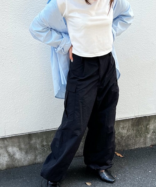 HALEY PESCA(ヘーリーペスカ)の「HALEY PESCA/ルーズシルエット ハイウエストパラシュートパンツ(カーゴパンツ・レディース・ブラック/カーキ/アイボリー・MEDIUM)」の5枚目の写真