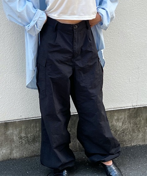 HALEY PESCA(ヘーリーペスカ)の「HALEY PESCA/ルーズシルエット ハイウエストパラシュートパンツ(カーゴパンツ・レディース・ブラック/カーキ/アイボリー・MEDIUM)」の7枚目の写真