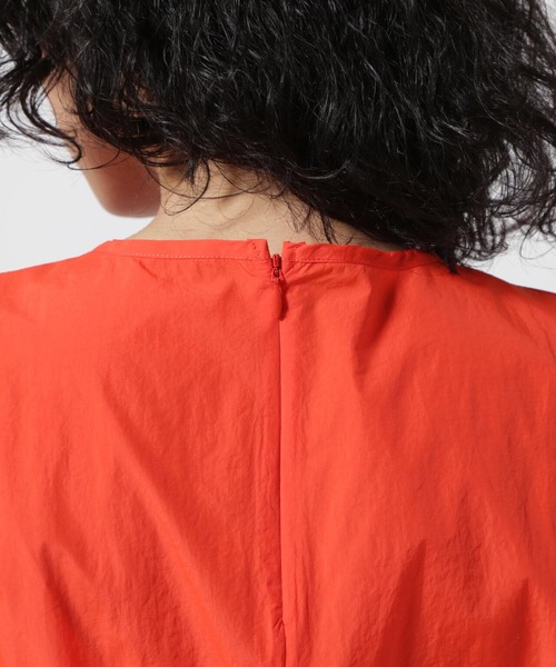 BEAVER（ビーバー）の「B omnivore/ビーオムニボー コットン＆タフタＳ／Ｌプルオーバー（シャツ/ブラウス・レディース・ブラック/オレンジ・F）」の12枚目の写真