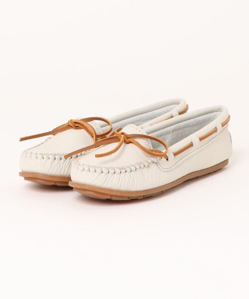 Minnetonka（ミネトンカ）の「《ミネトンカ MINNETONKA》 モカシン ボート レザー モック BOAT MOC レディース（モカシン/デッキシューズ・レディース・レッド/ブラウン系その他/アイボリー/ブルー系その他/ブラック/ネイビー・US8/US5/US5.5/US7.5/US6/US6.5/US7/US9）」の2枚目の写真