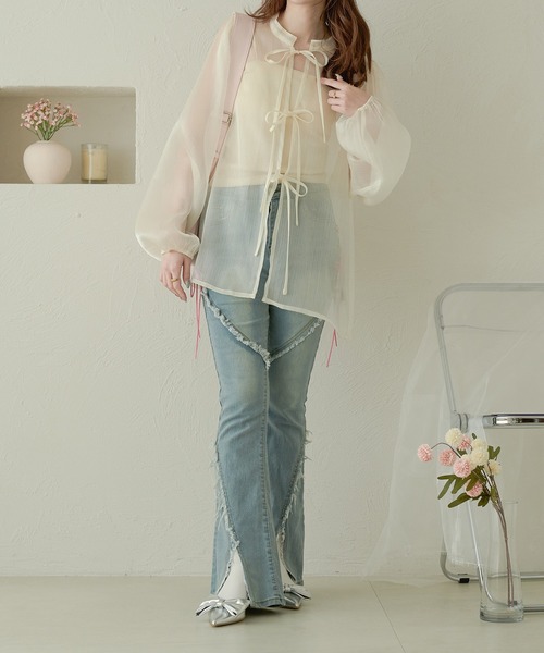 Ambre Neige(アンブルネージュ)の「2way glitter sheer ribbon blouse / 2wayラメシアーリボンブラウス(シャツ/ブラウス・レディース・チャコールグレー/ライトブルー/ブラック/ダークブラウン/アイボリー/ベビーピンク・FREE)」の12枚目の写真