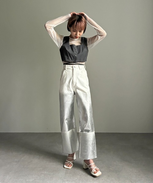 MECRE(メクル)の「フロントボタンツイルビスチェ(ベスト・レディース・ブラック/グレー・FREE)」の19枚目の写真