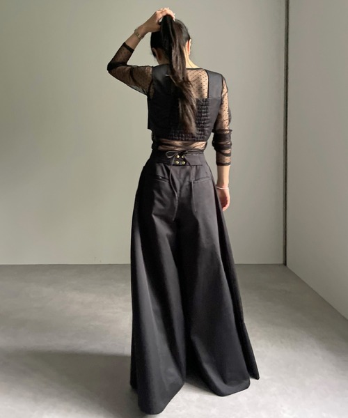 MECRE(メクル)の「フロントボタンツイルビスチェ(ベスト・レディース・ブラック/グレー・FREE)」の18枚目の写真