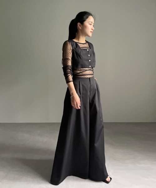 MECRE(メクル)の「フロントボタンツイルビスチェ(ベスト・レディース・ブラック/グレー・FREE)」の17枚目の写真