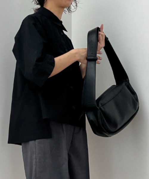 y/m（イム）の「ワイドショルダーBAG（ショルダーバッグ・レディース・ブラック・FREE）」の22枚目の写真