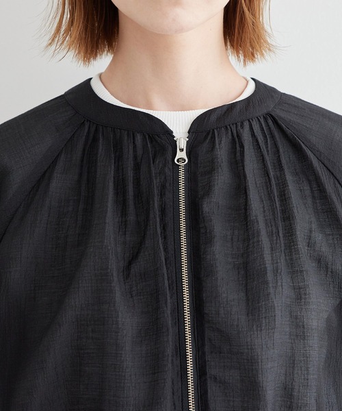 ROPE' PICNIC(ロペピクニック)の「ロングリブシアーライトブルゾン(ブルゾン・レディース・ベージュ系その他/オフホワイト/ブラック・38)」の5枚目の写真