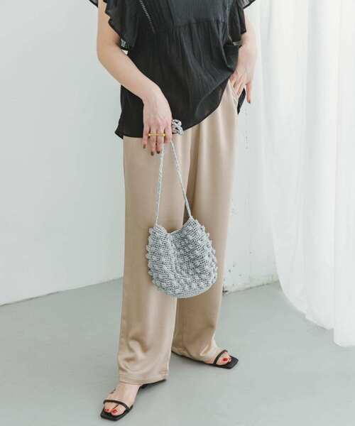 ITEMS URBANRESEARCH（アイテムズ アーバンリサーチ）の「サテンイージーパンツ（その他パンツ・レディース・ブラック/ブラウン/ベージュ・FREE）」の3枚目の写真