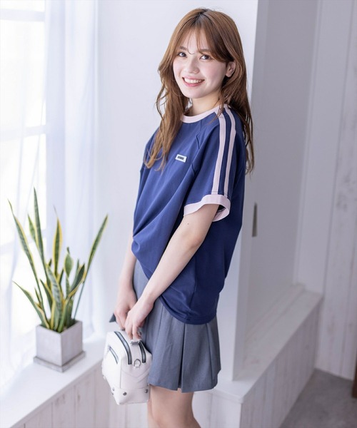 clear（クリア）の「ラバーワッペンライン入りオーバーサイズTシャツ≪2024SS≫（Tシャツ/カットソー・レディース・オフホワイト/ブラック/ネイビー・F）」の13枚目の写真