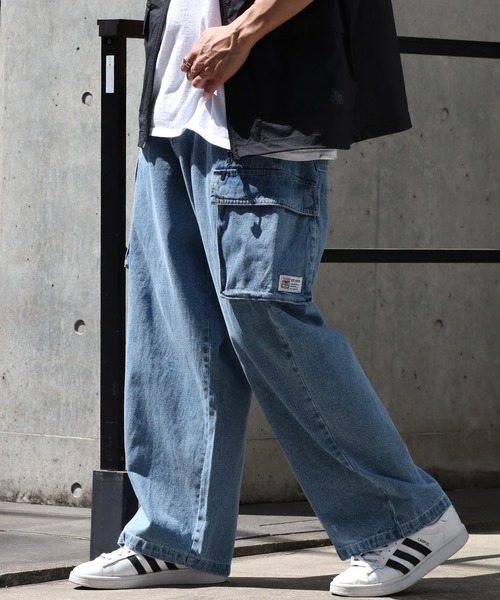 VISION STREET WEAR(ヴィジョンストリートウェア)の「【VISION STREET WEAR/ヴィジョンストリートウェア】ワイドカーゴ デニムパンツ(デニムパンツ・メンズ・サックスブルー/カーキ/レッド/レッド系その他/ブラック/ネイビー/パープル/グレー・M/LL/L)」の6枚目の写真