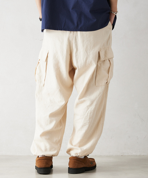 JOURNAL STANDARD relume（ジャーナルスタンダード　レリューム）の「HOUSE HOLD / ハウスホールド コットンリネンイージーカーゴパンツ（カーゴパンツ・メンズ・ブラック/アイボリー/サファリグリーン・LARGE/MEDIUM）」の18枚目の写真