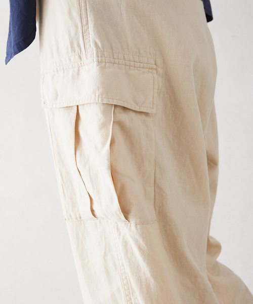 JOURNAL STANDARD relume（ジャーナルスタンダード　レリューム）の「HOUSE HOLD / ハウスホールド コットンリネンイージーカーゴパンツ（カーゴパンツ・メンズ・ブラック/アイボリー/サファリグリーン・LARGE/MEDIUM）」の4枚目の写真