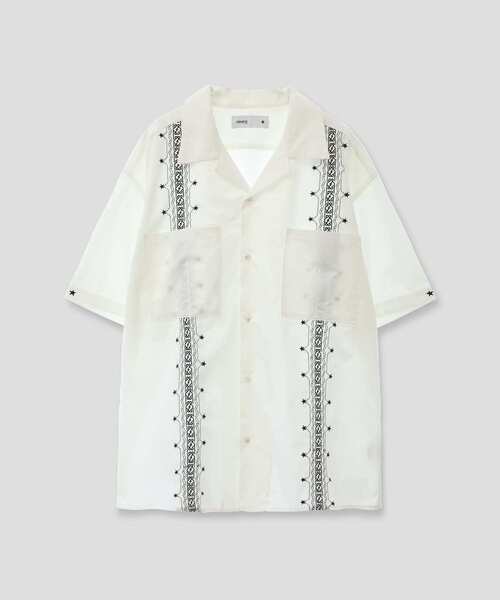 CONVERSE TOKYO（コンバーストウキョウ）の「STAR PATTERN EMBROIDERED CUBAN SHIRT（シャツ/ブラウス・レディース・ホワイト/ブラック/サックスブルー・FREE）」の2枚目の写真