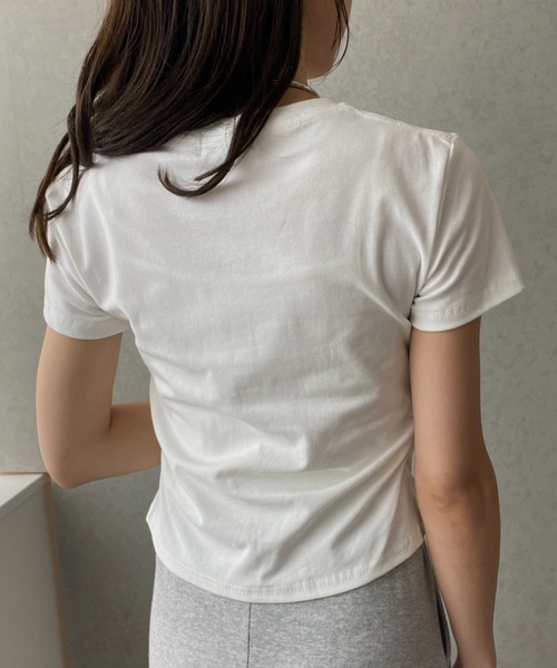 MYMOOD.(マイムード)の「サイドシャーリングTシャツ(Tシャツ/カットソー・レディース・ホワイト/オートミール/ブラック/グレー・FREE)」の7枚目の写真