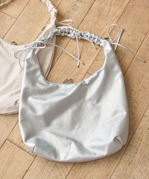 LAKOLE（ラコレ）の「ギャザーハンドルショルダーバッグ / 132238