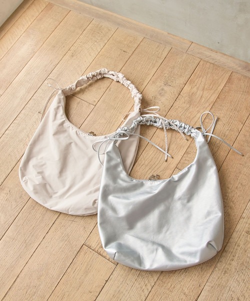 LAKOLE（ラコレ）の「ギャザーハンドルショルダーバッグ / 132238